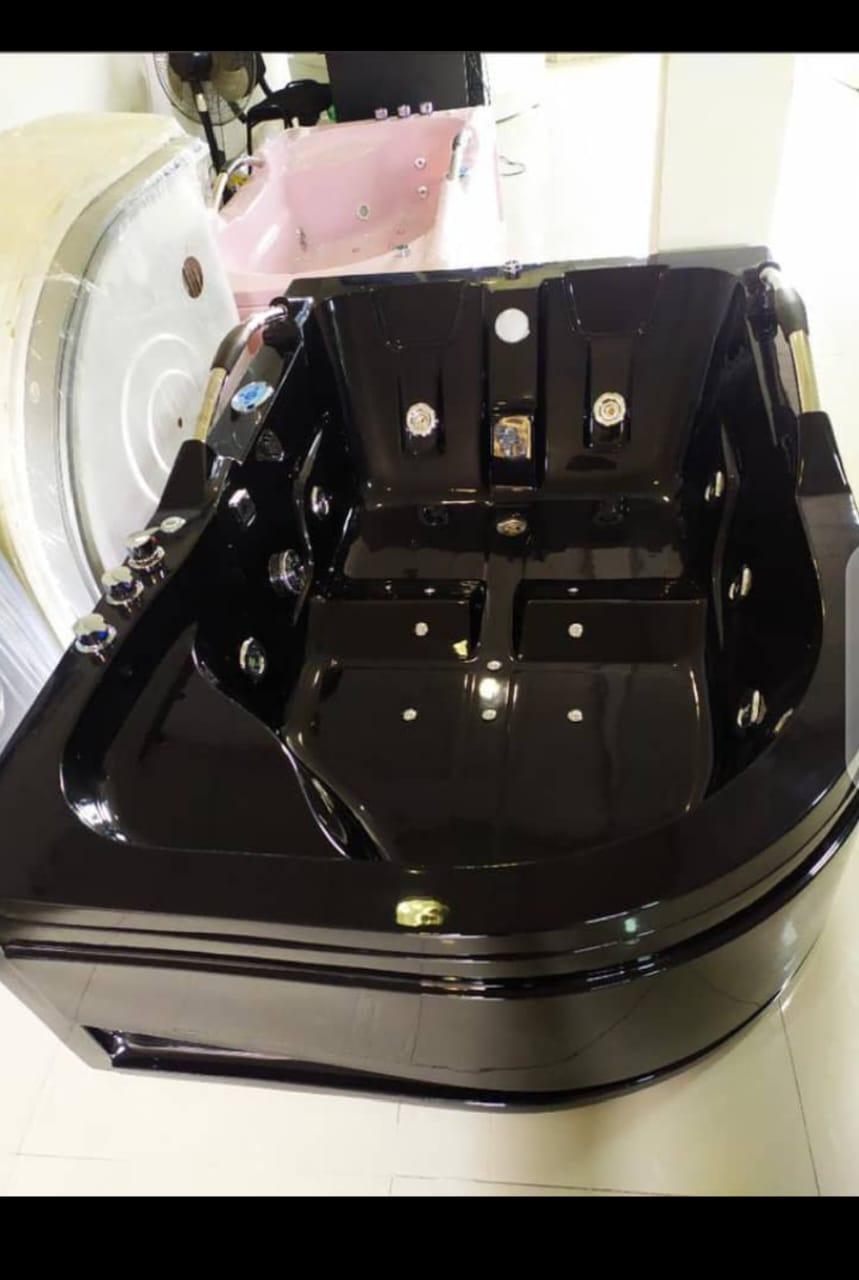 Luxury Dual-Pillow Gloss Black Corner Jacuzzi Bathtub