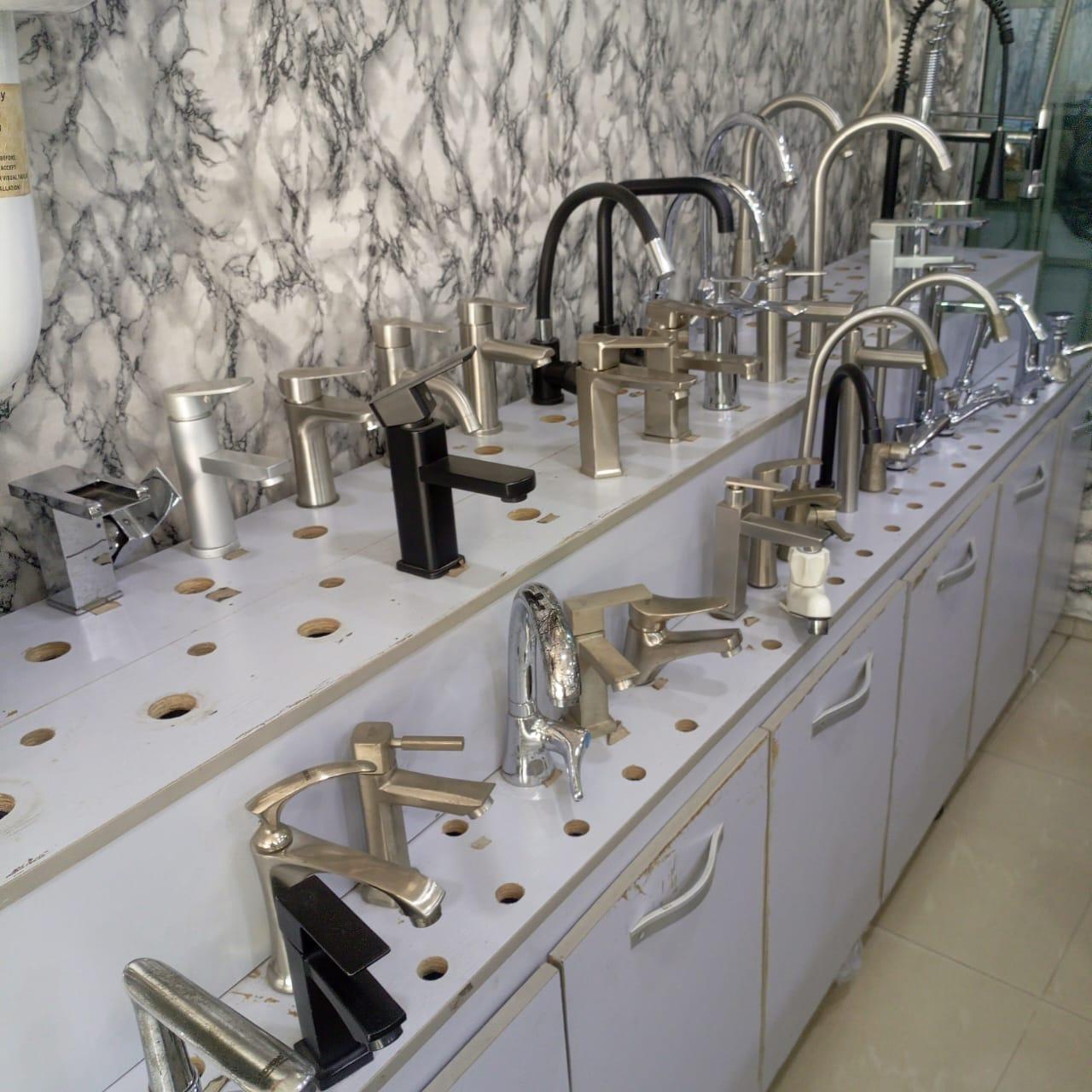KingsHome Single-Handle Deck-Mounted Basin Mixer Tap (Polished Chrome & Matte Black)