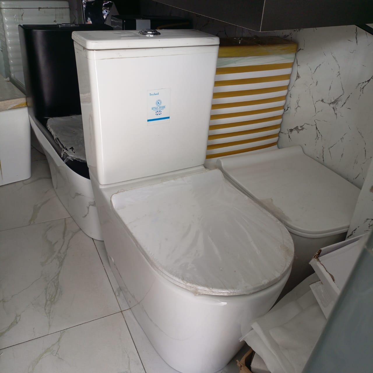 KingsHome Classic Square Close-Coupled Water Closet (Glossy White)