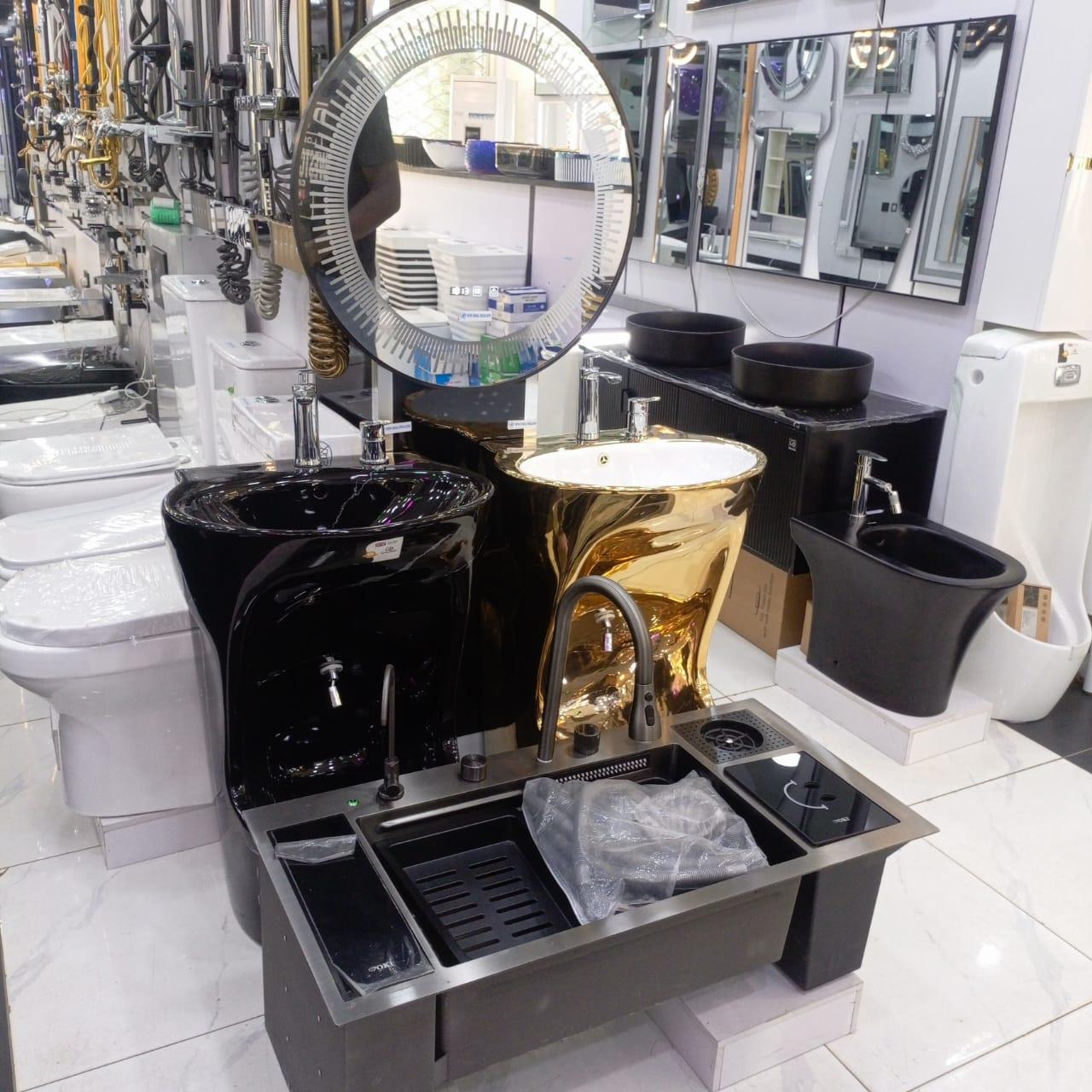 Kingshome Sculptural Freestanding Gold Metallic Pedestal Washbasin